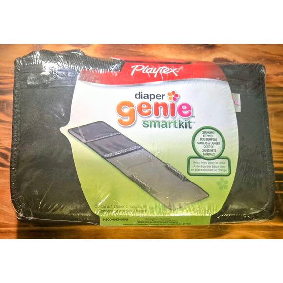 Portable Baby Diaper Changing Station Travel Kit Diaper Genie Smart Kit NEW - Picture 1 of 3